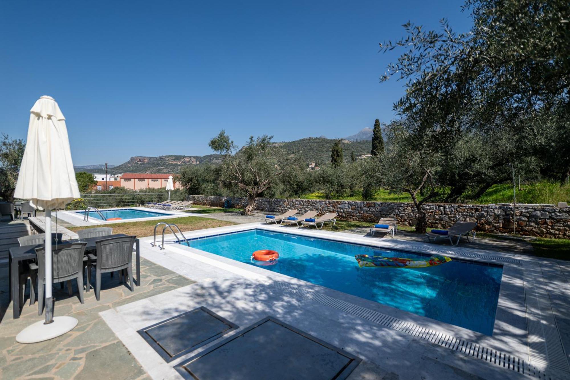 Torri Di Pietra Villa Stoupa Bagian luar foto