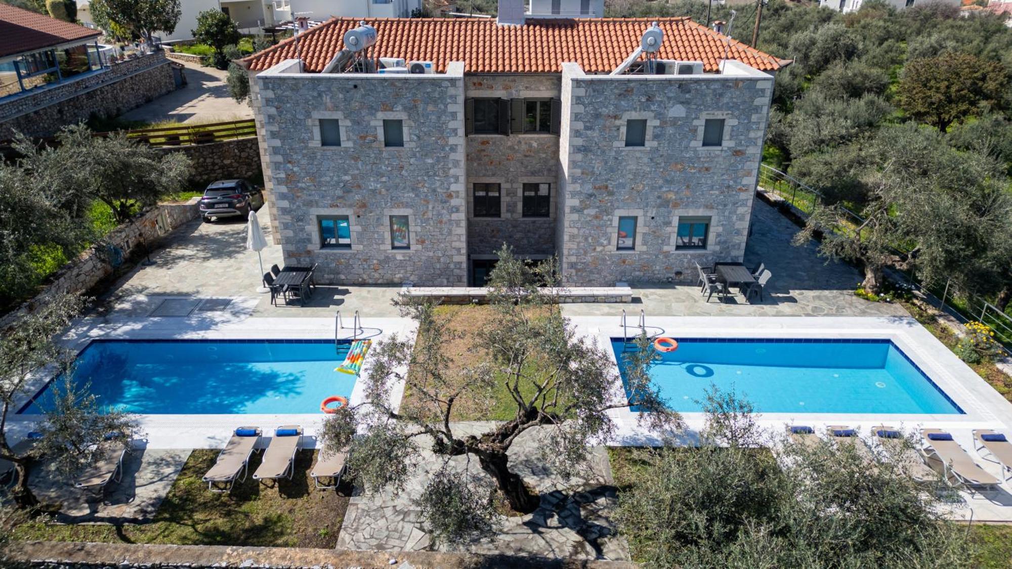 Torri Di Pietra Villa Stoupa Bagian luar foto