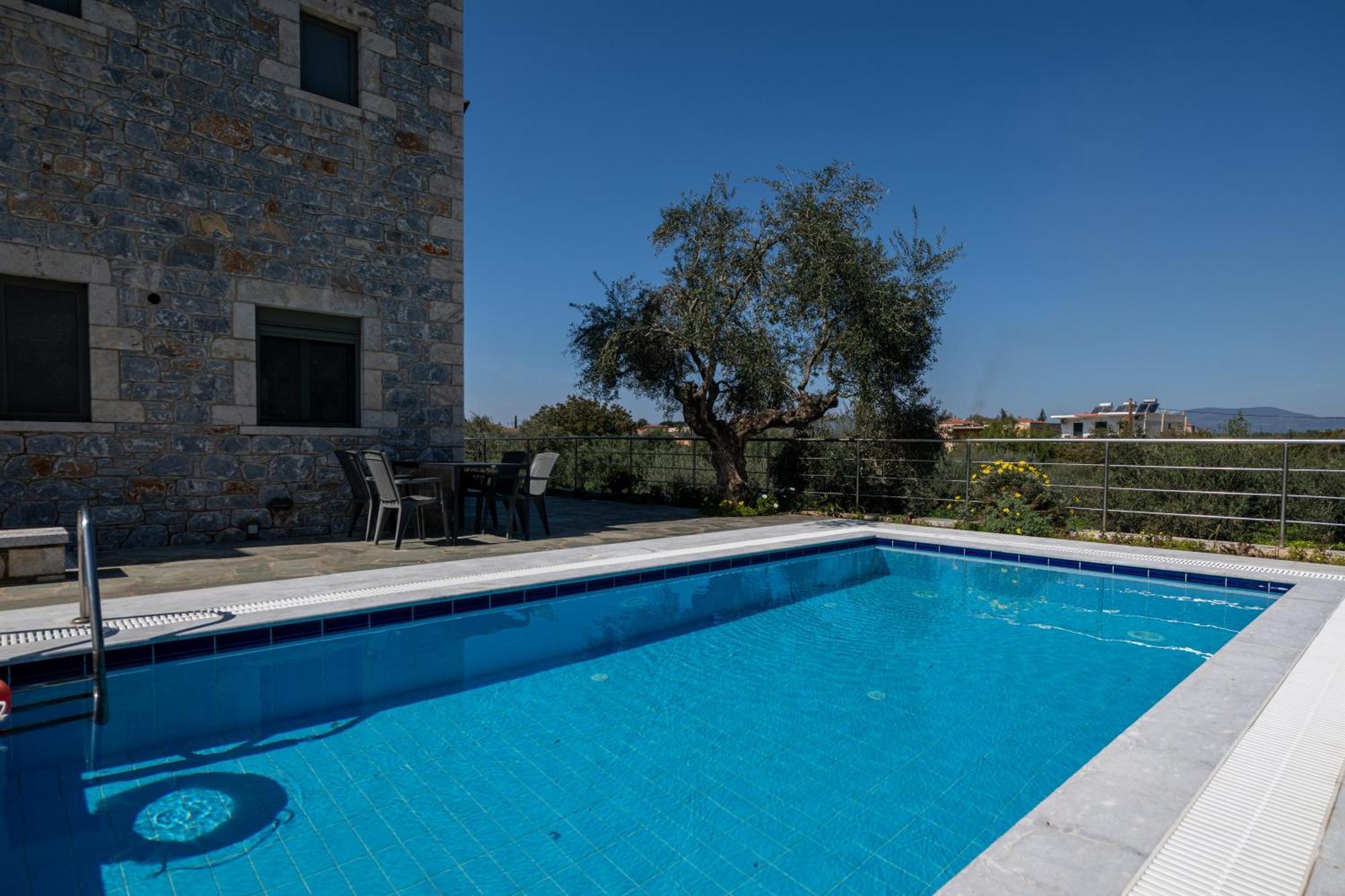 Torri Di Pietra Villa Stoupa Ruang foto