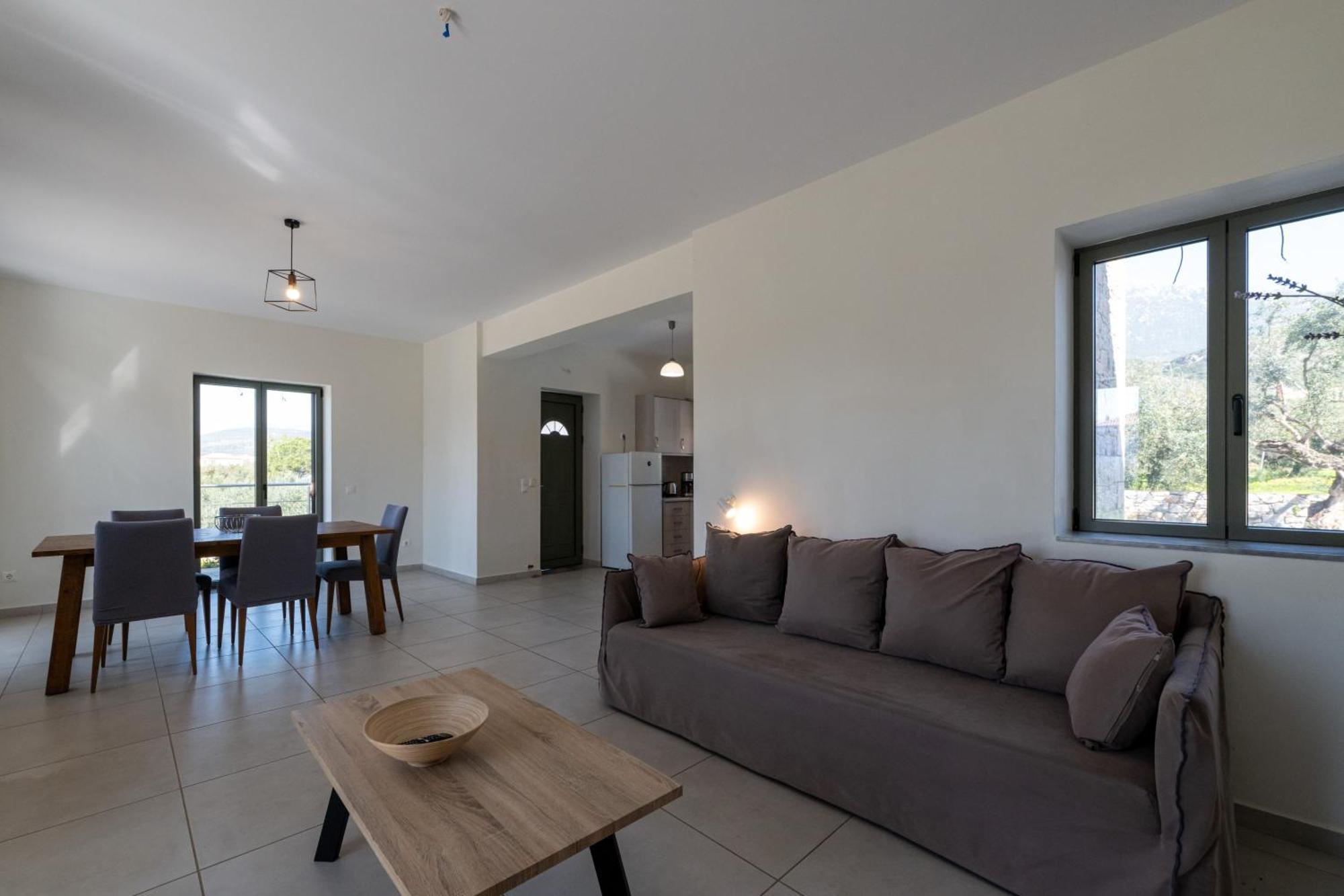Torri Di Pietra Villa Stoupa Ruang foto