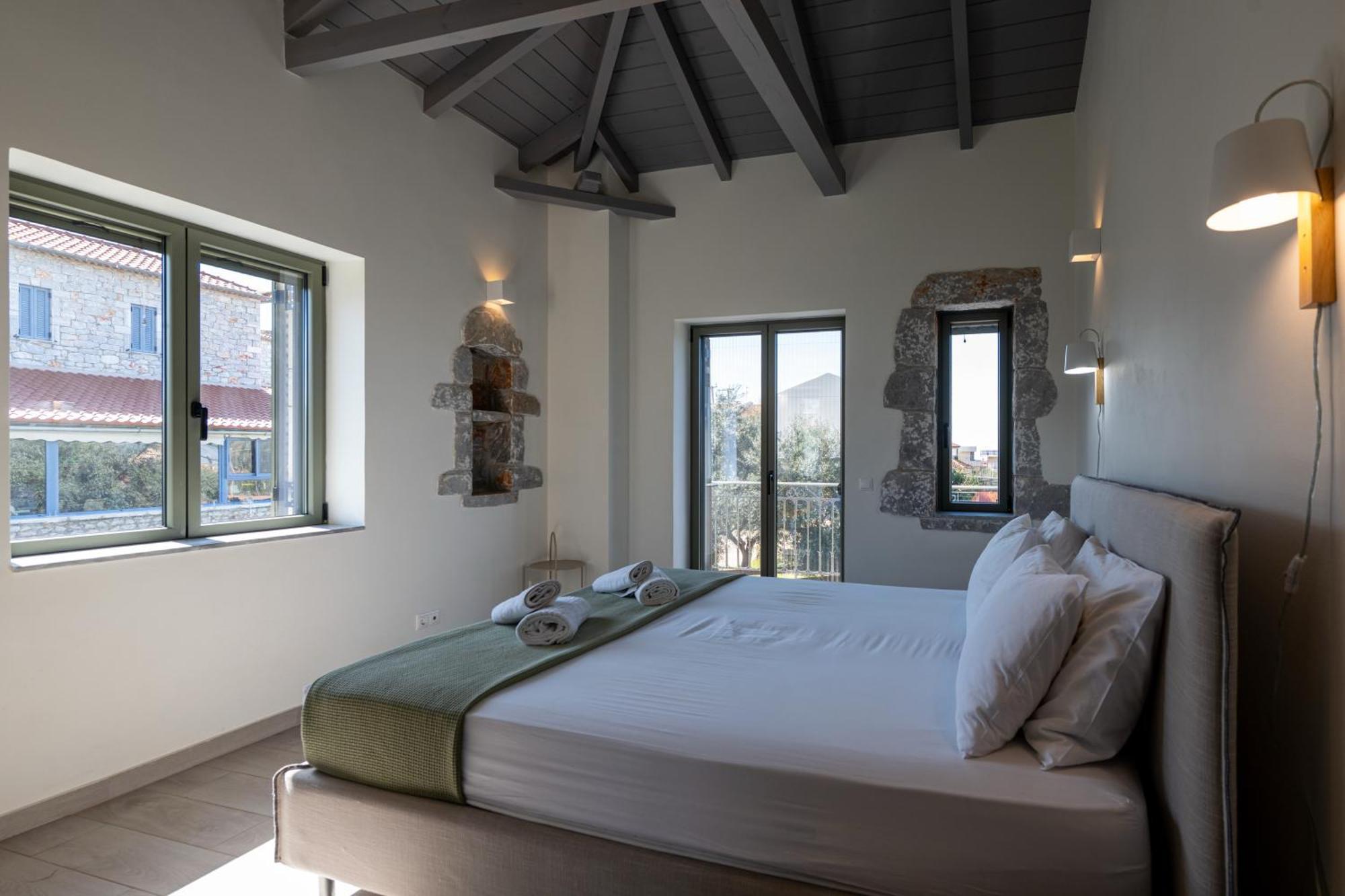 Torri Di Pietra Villa Stoupa Bagian luar foto