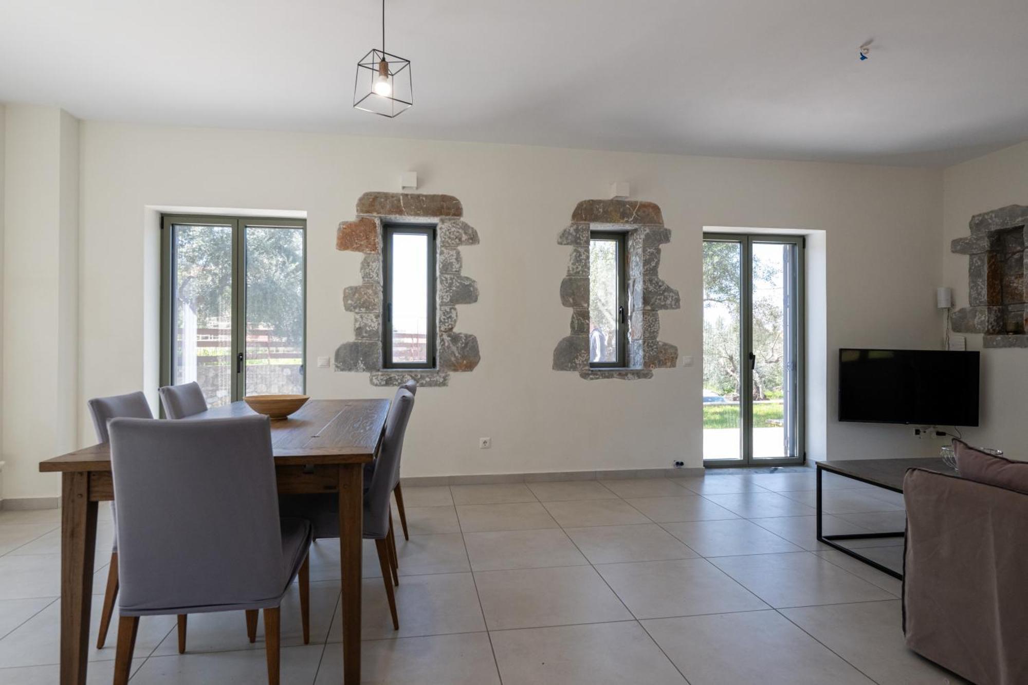 Torri Di Pietra Villa Stoupa Ruang foto