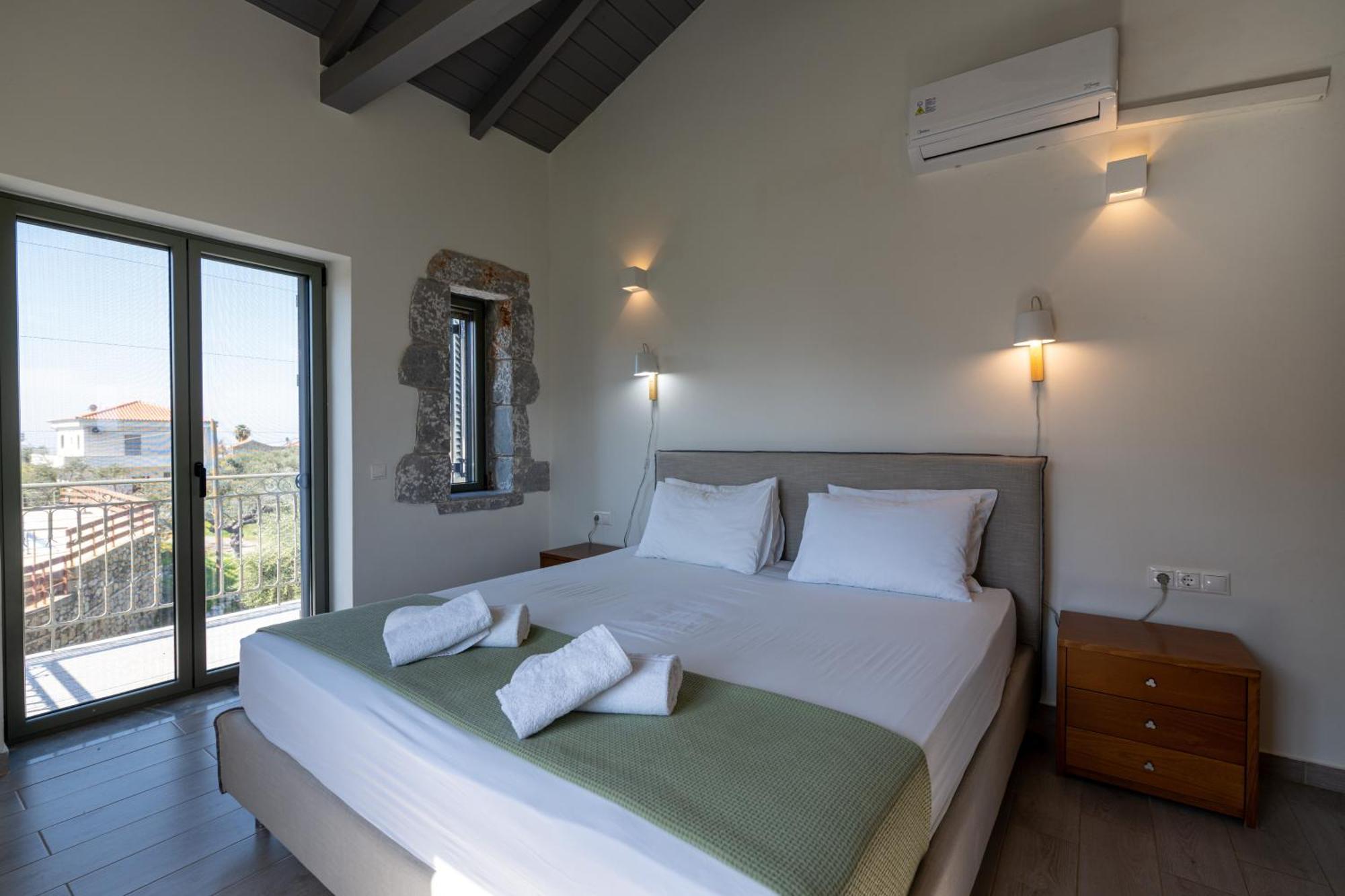 Torri Di Pietra Villa Stoupa Bagian luar foto